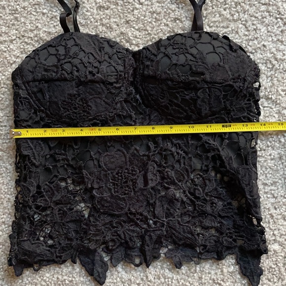 ✨Black Lace Top✨ - Picture 9 of 10